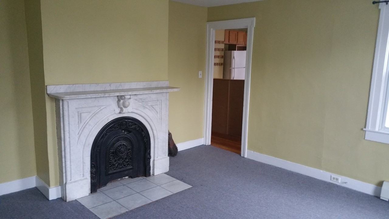 60D Dog Hill Rd #D - Photo 2 of 9