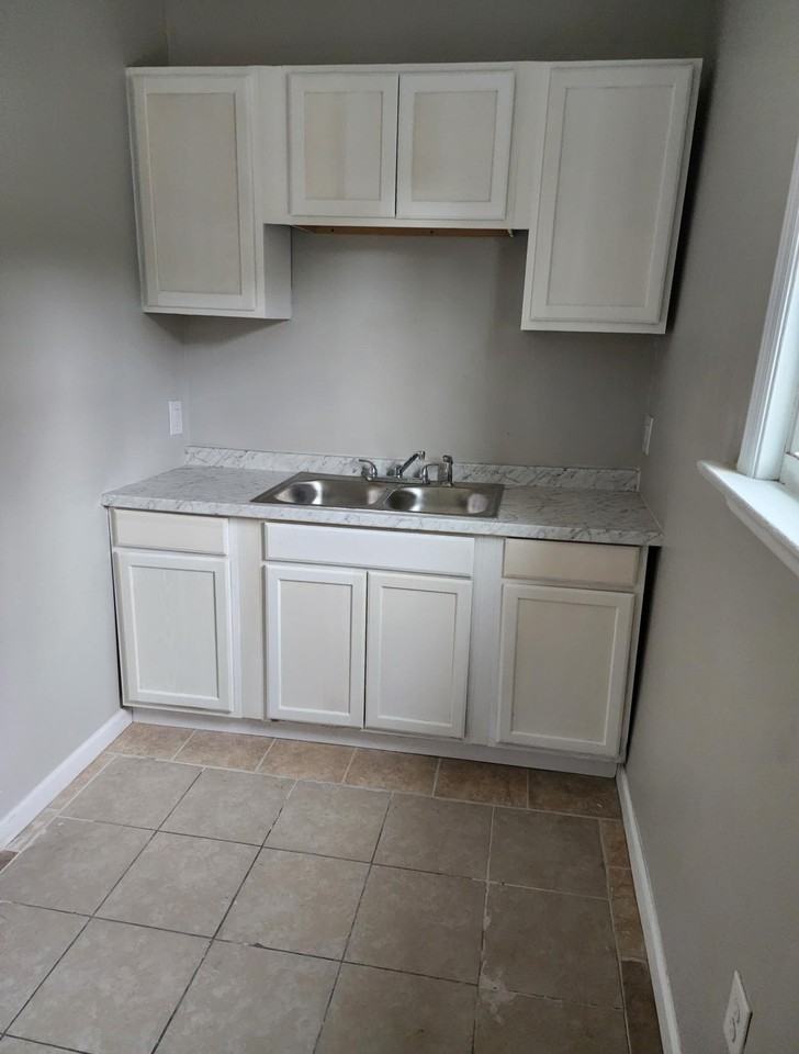 400 Myrtle St #A - Photo 7 of 9