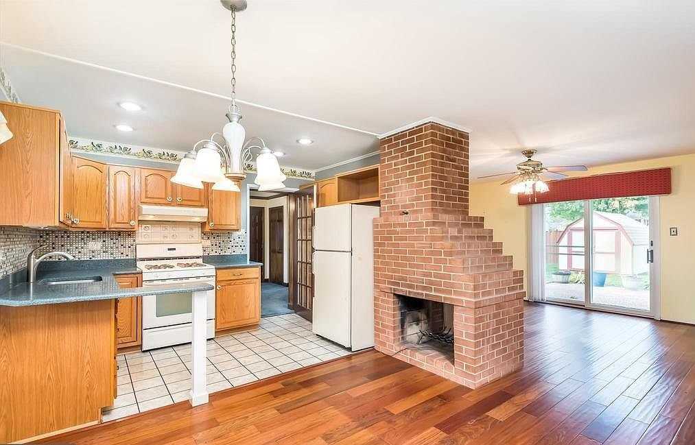 14612 Batavia Dr - Photo 4 of 20