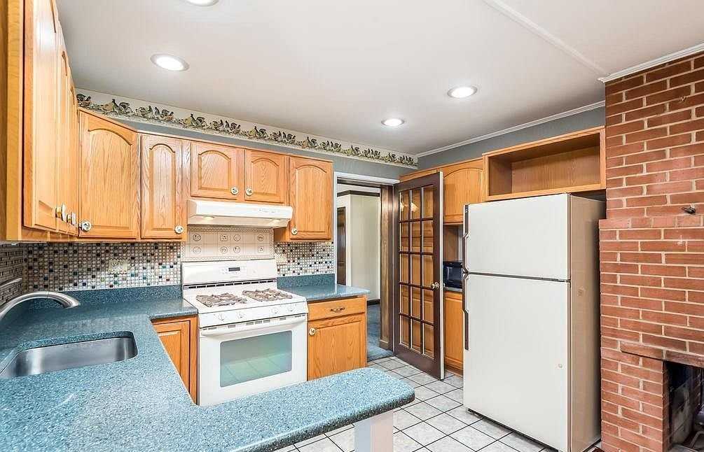 14612 Batavia Dr - Photo 5 of 20