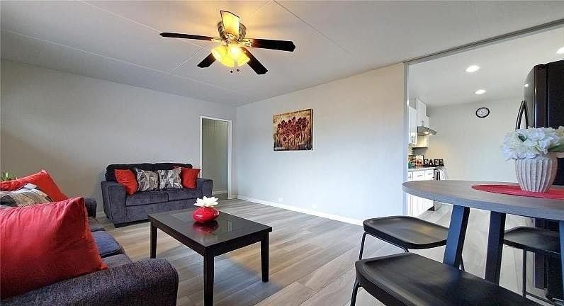 328 Hoomalu St - Photo 3 of 14