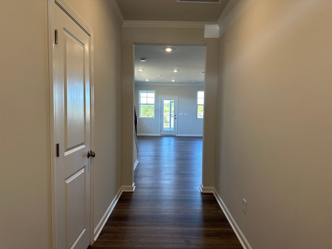 2210 Caen St - Photo 2 of 17