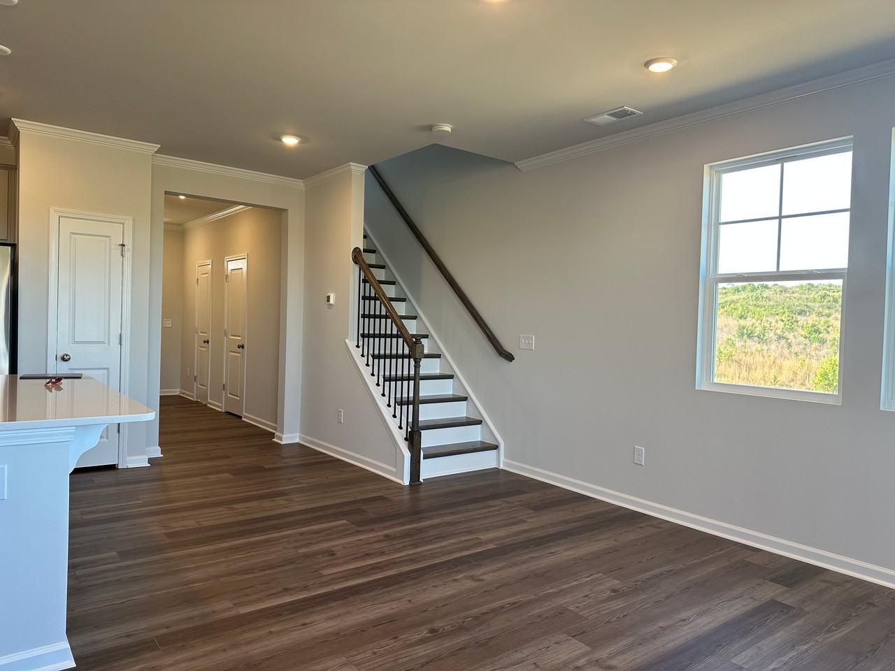 2210 Caen St - Photo 6 of 17