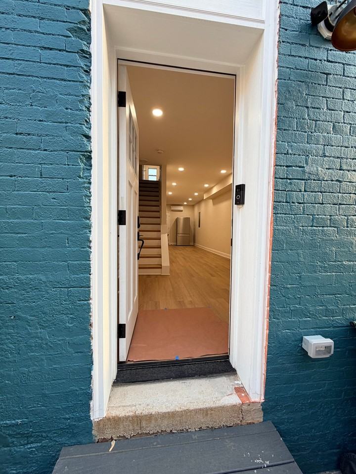 853 Reinhart St - Photo 2 of 19