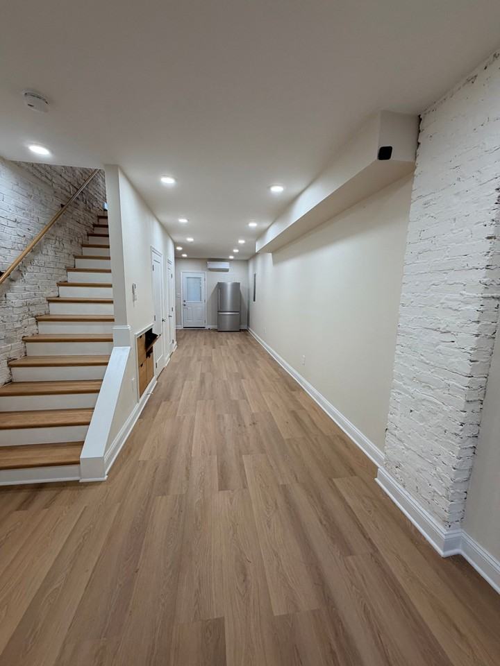 853 Reinhart St - Photo 3 of 19