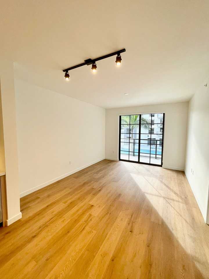 1785 Nestreet #501 - Photo 3 of 19