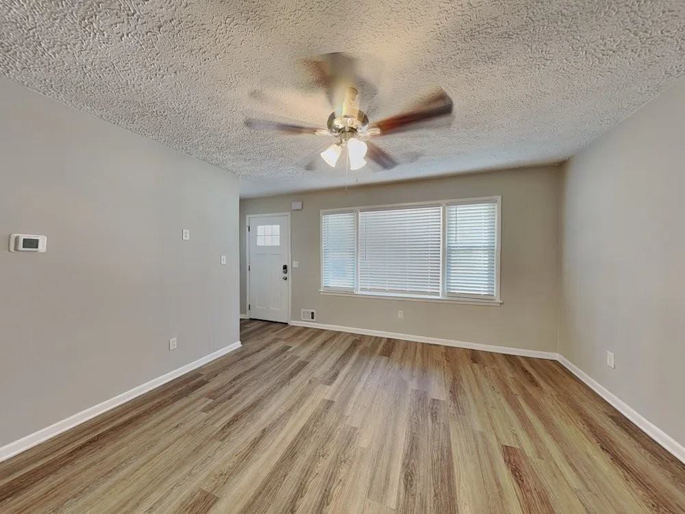 4174 Renfrew Ct Sw - Photo 4 of 13