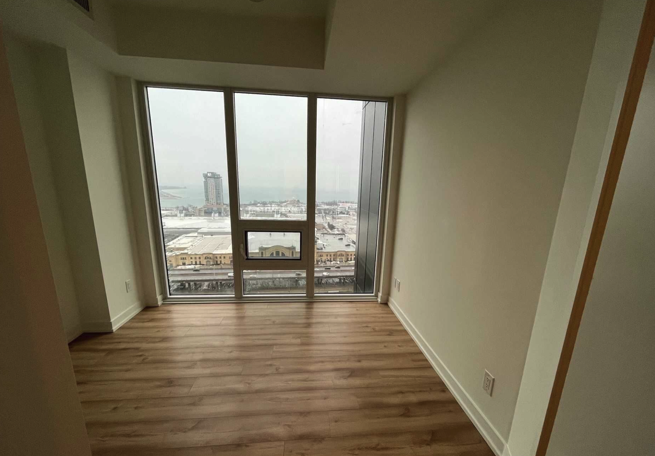 135 East Liberty Street - Photo 2