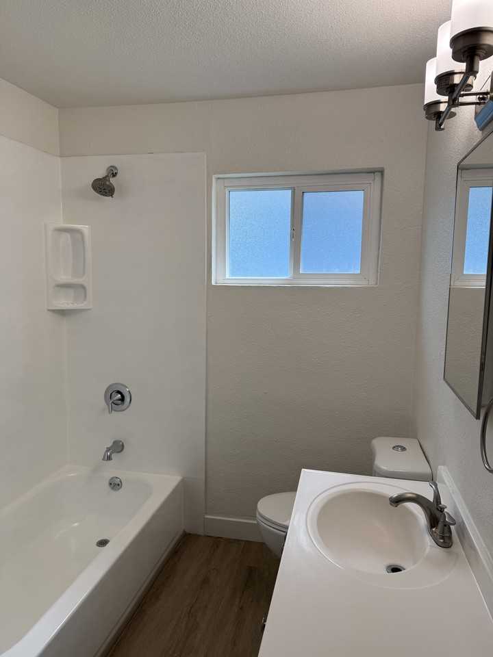 636 Las Palmas Ave - Photo 6 of 10
