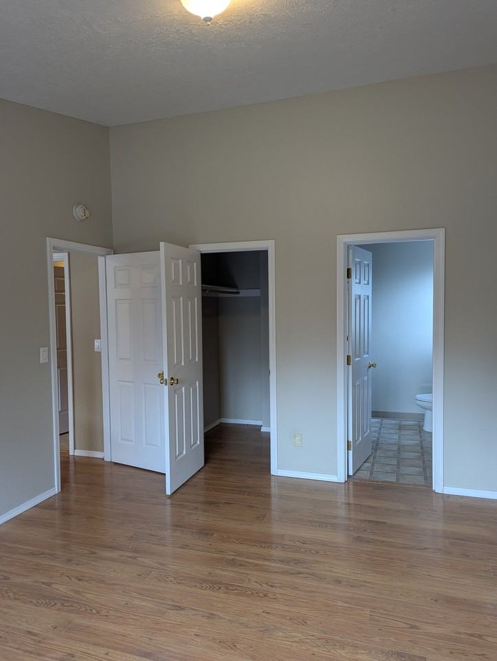 18013 Cross Ct - Photo 5 of 7
