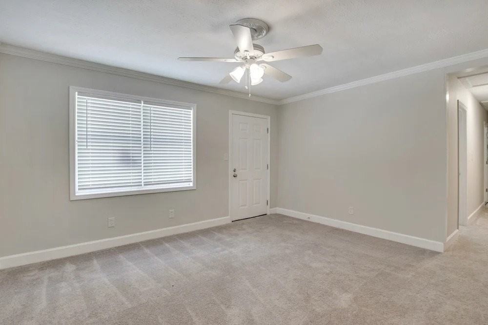 3551 Meadowview Dr - Photo 2 of 13