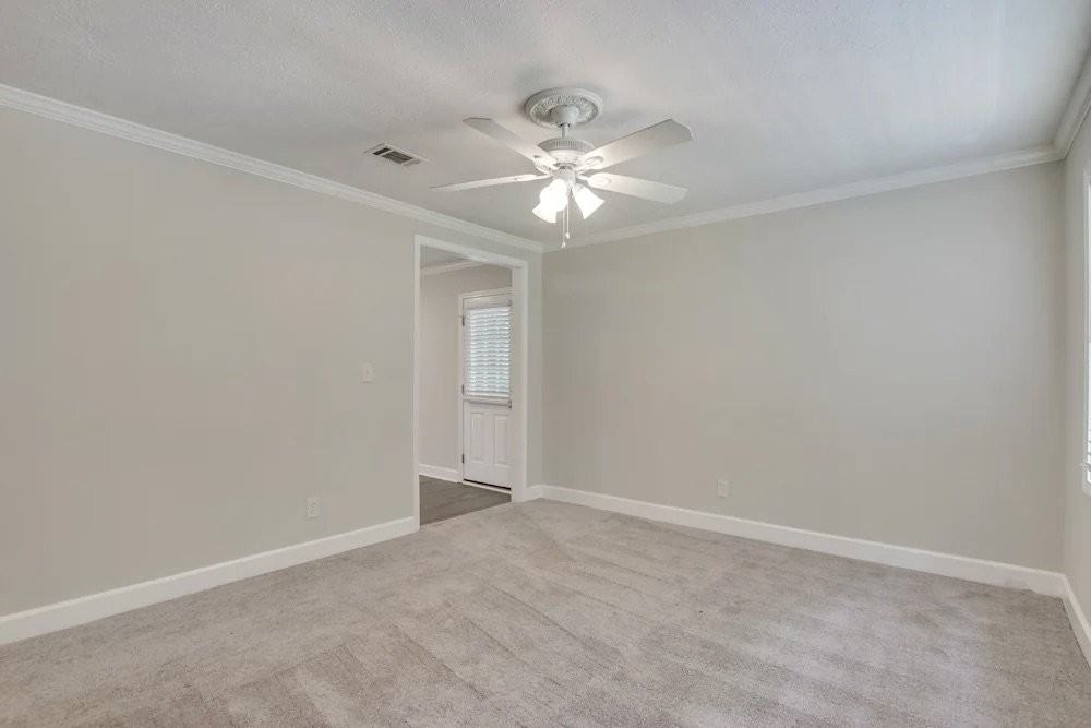 3551 Meadowview Dr - Photo 3 of 13