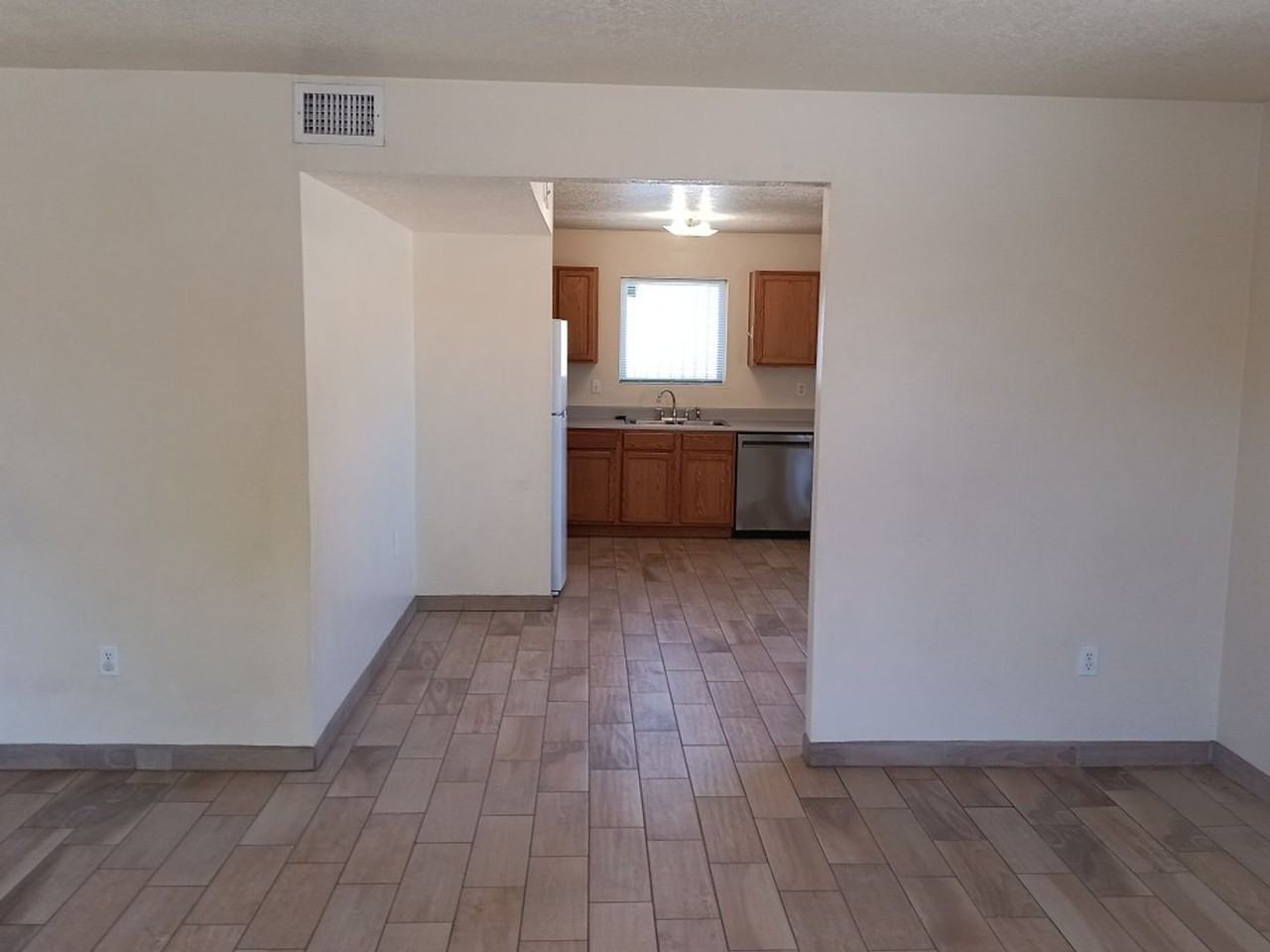 8409 Winter Sage Rd Sw - Photo 5 of 15