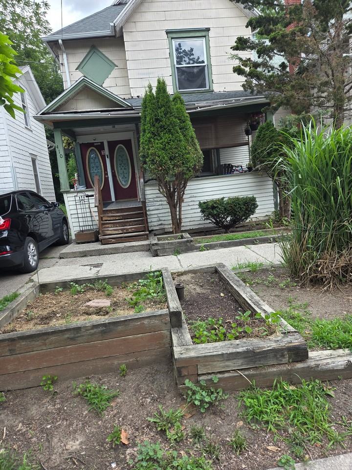 410 W Lapeer St #1 - Photo 2 of 7