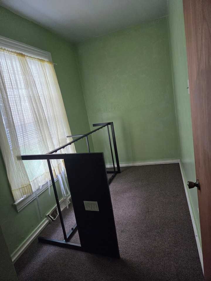 410 W Lapeer St #1 - Photo 5 of 7