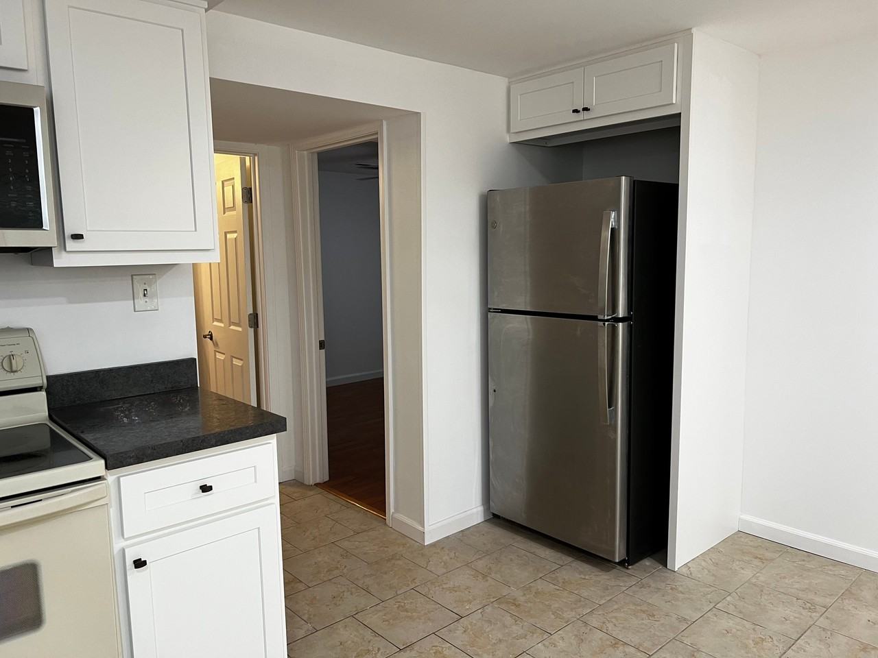 4432 Mockingbird Ln Apt B #B - Photo 5 of 11