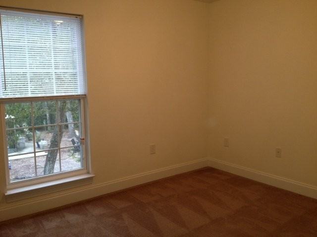 1016 Hickory Dr Apt B #1016B - Photo 6 of 14