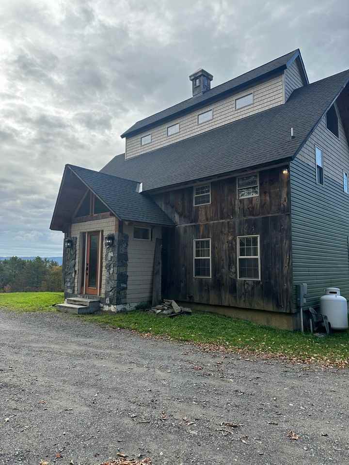 902 Old Post Rd - Photo 3 of 20