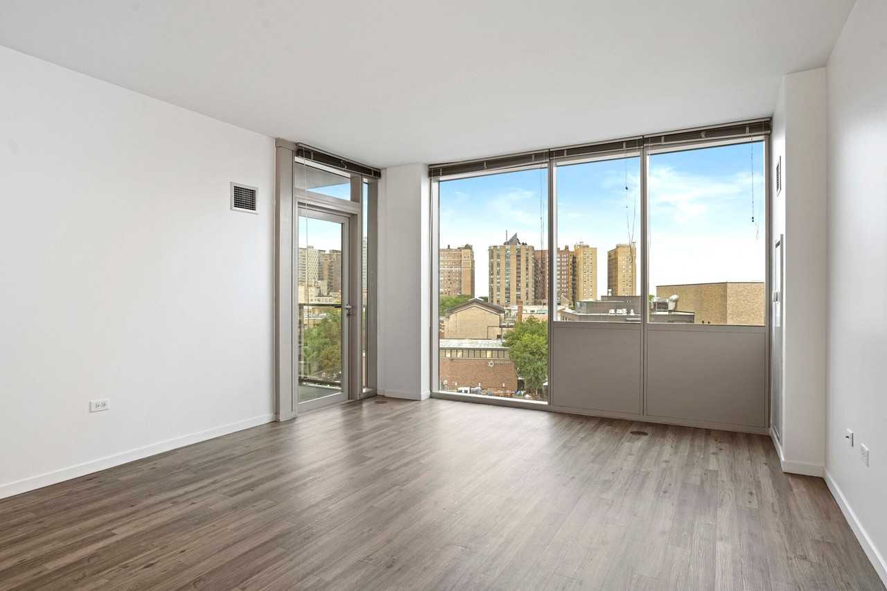 3748 N Halsted St - Photo 5 of 17