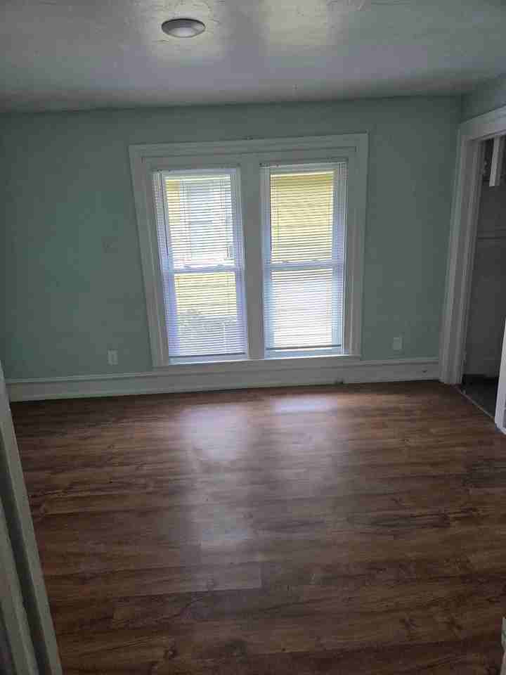 524 N Walnut Lansing Mi - Photo 3 of 9