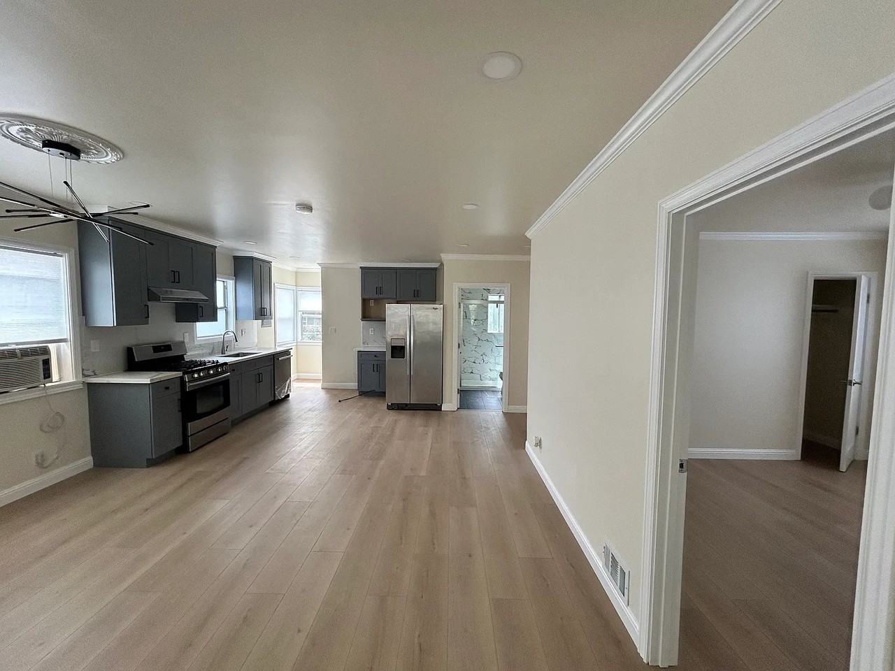 415 Wallace Ave #1 - Photo 3 of 10