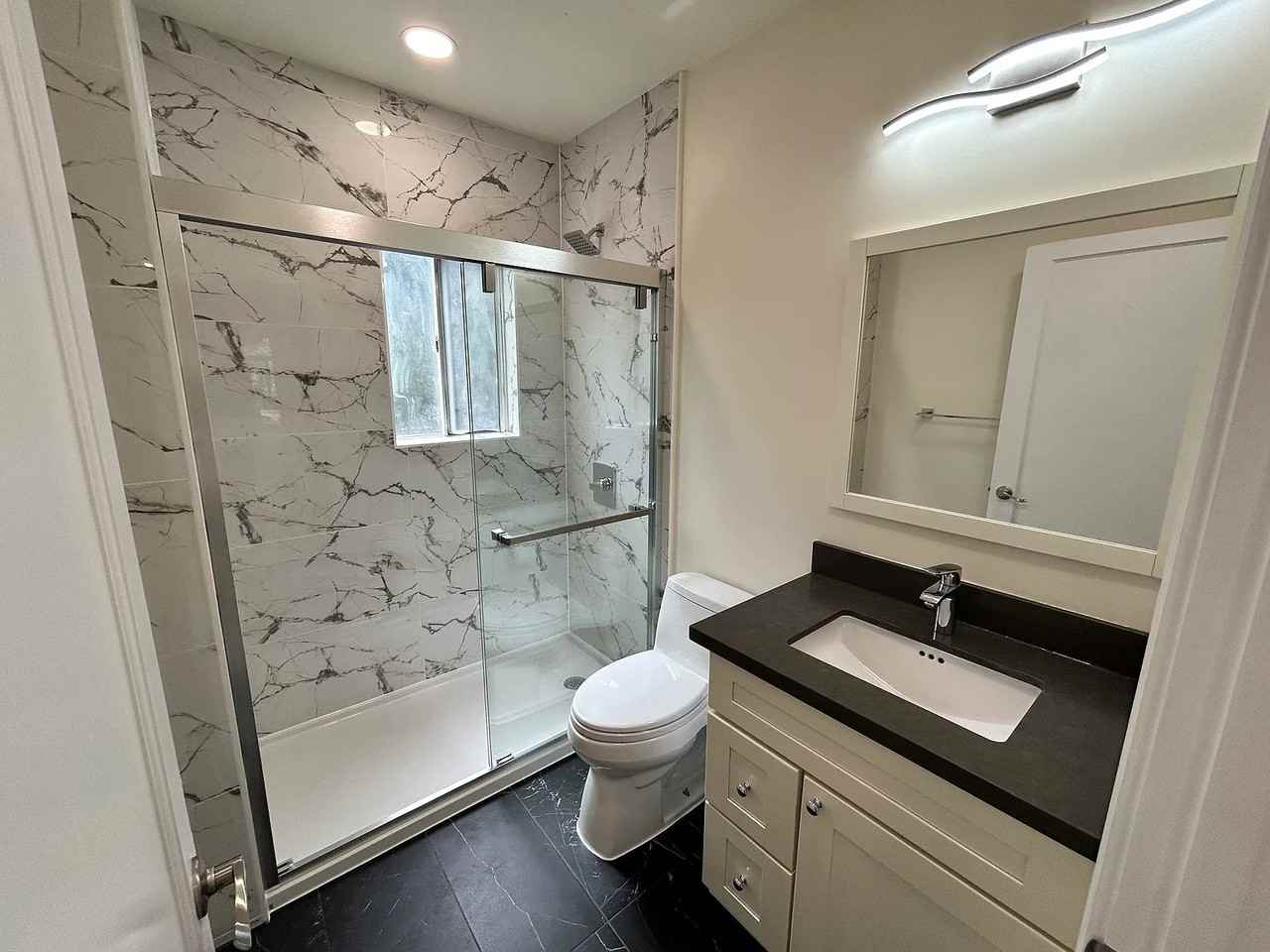 415 Wallace Ave #1 - Photo 7 of 10