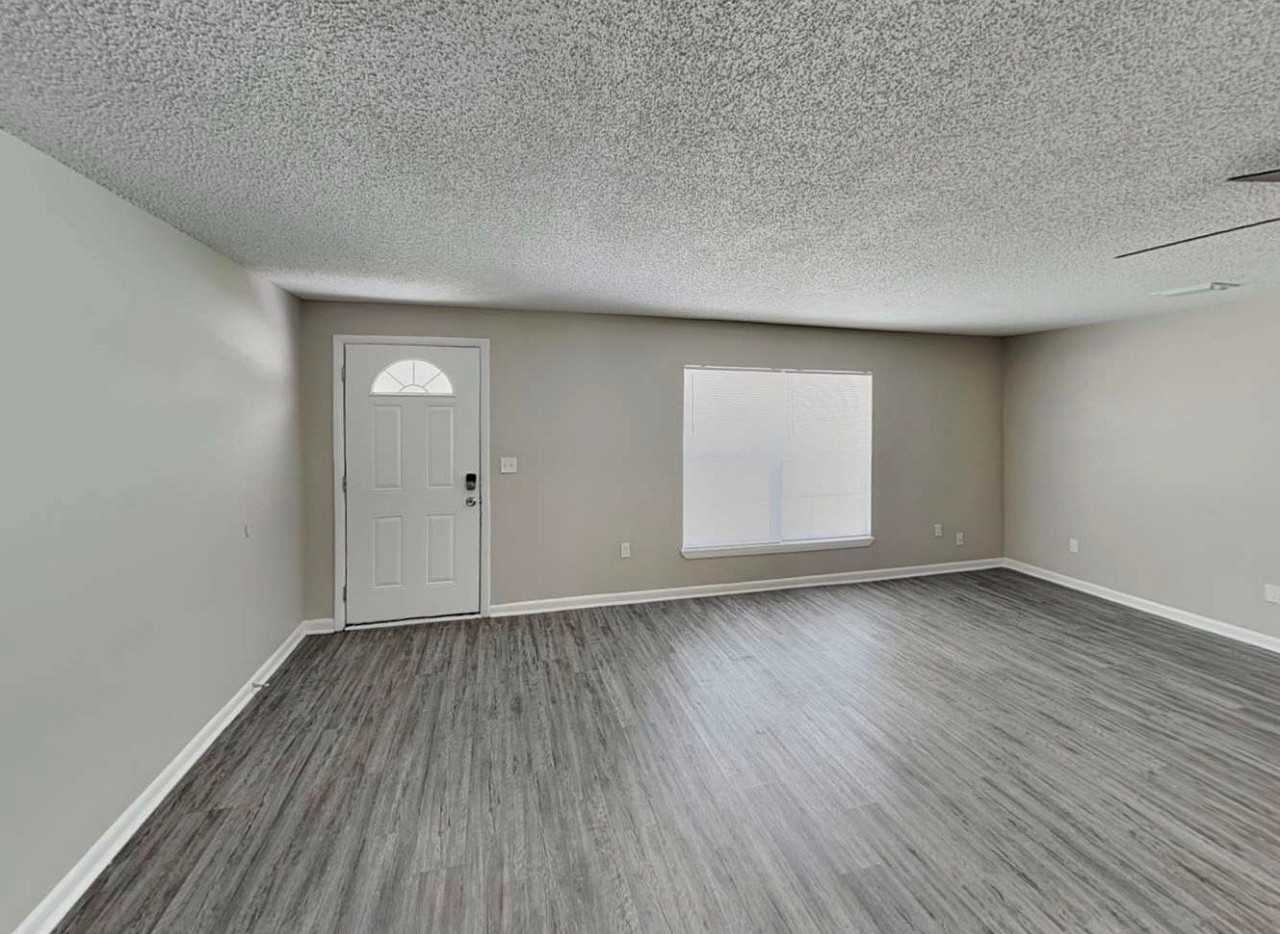 6957 Magdelena Dr - Photo 2 of 12