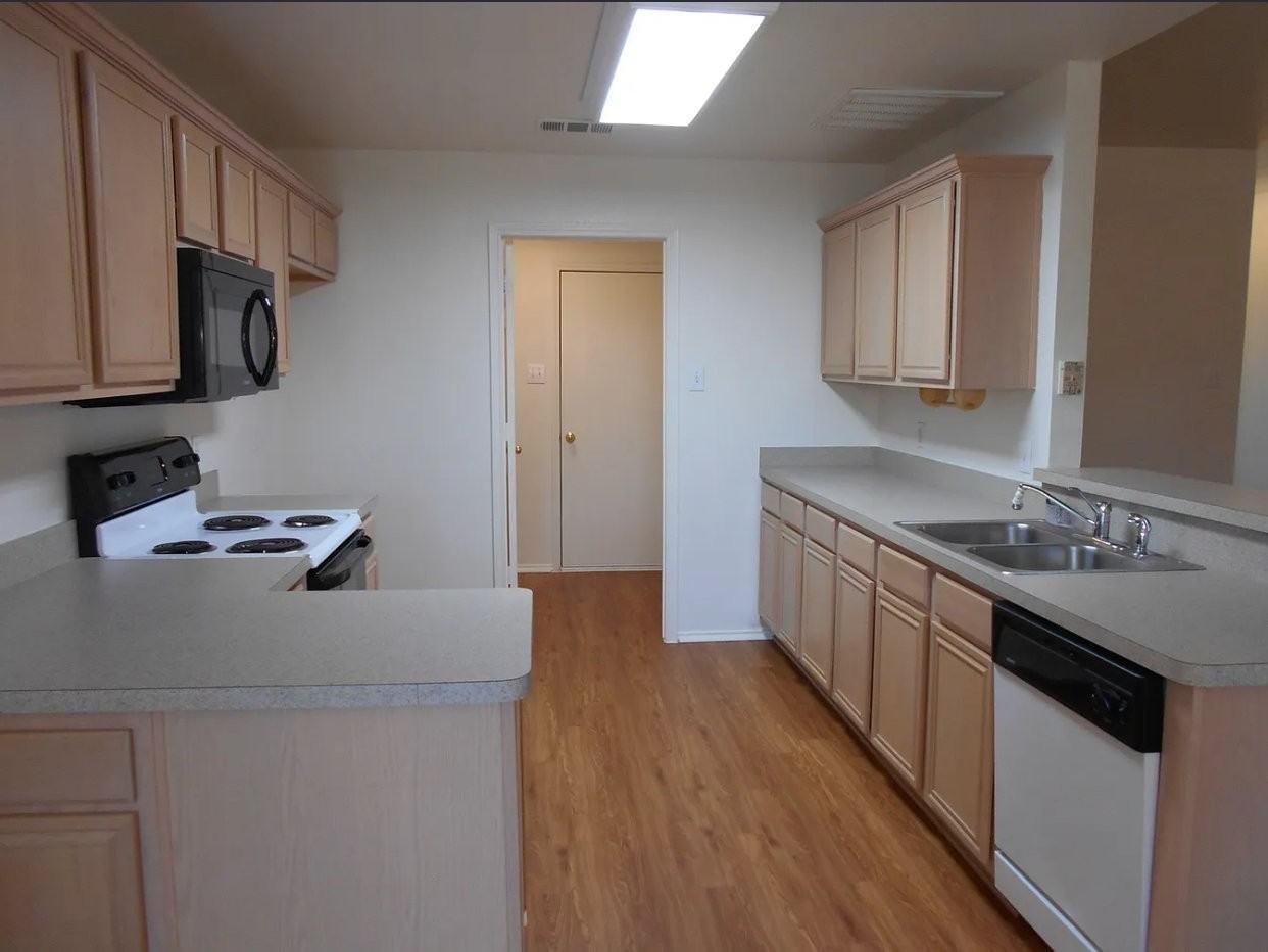 7905 Blue Duck Trl - Photo 4 of 10