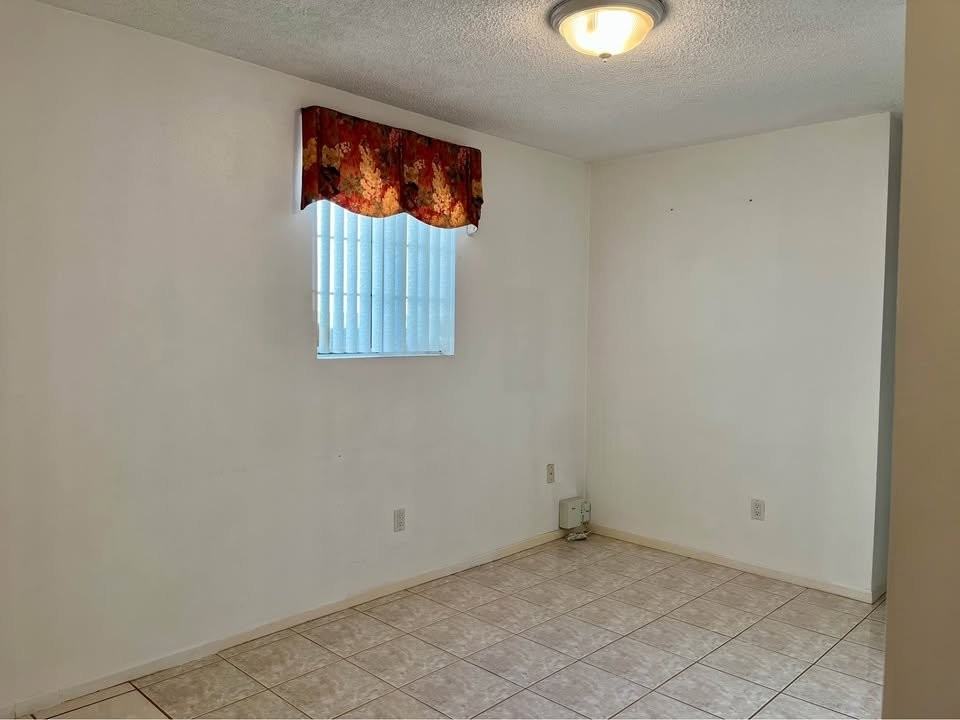 2346 Seabright Ave - Photo 7 of 12