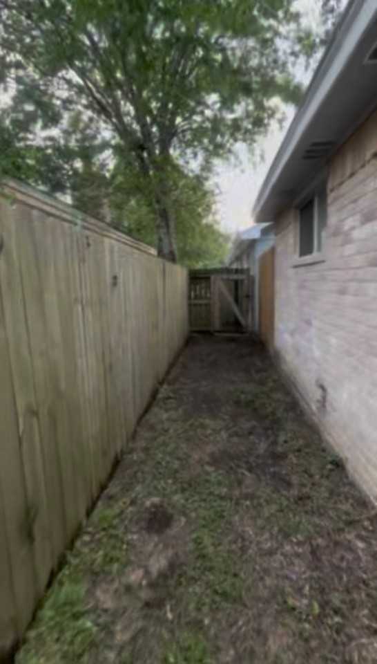 1710 Blindlake Dr - Photo 6 of 15