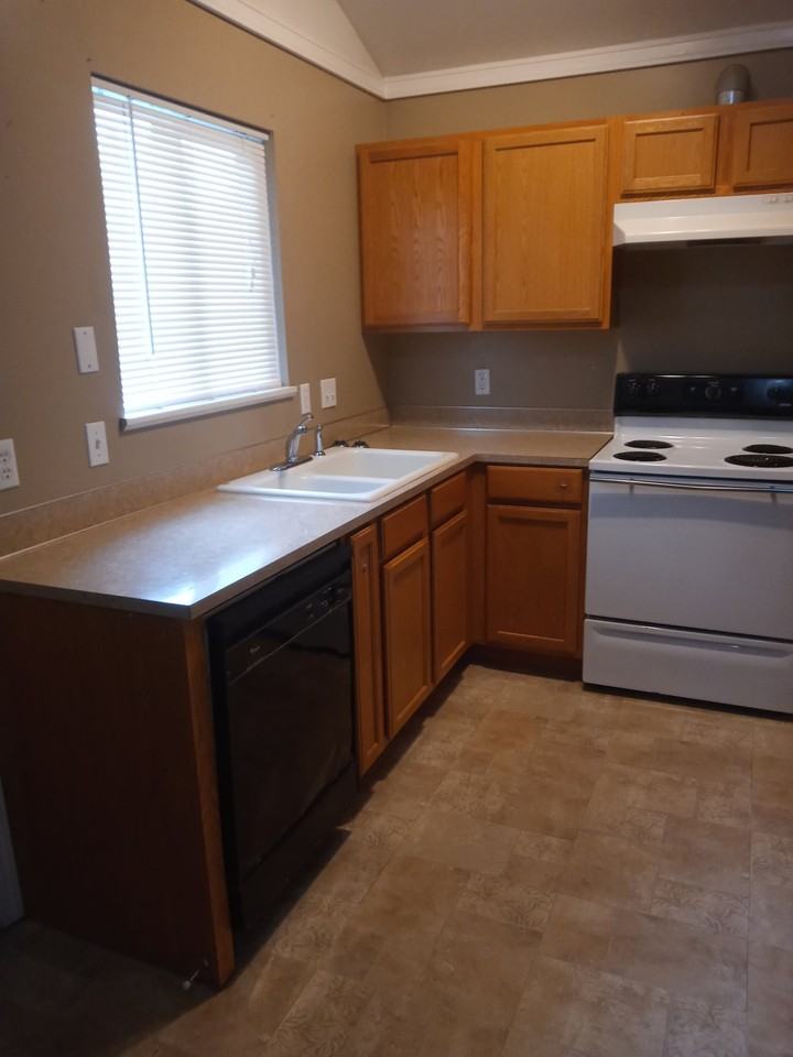 4539A Se 105th Ave - Photo 2 of 8