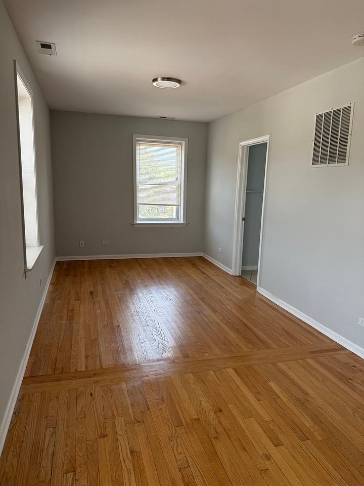 4501 N Milwaukee Ave /W Sunnyside Ave #5116-3N - Photo 2 of 7