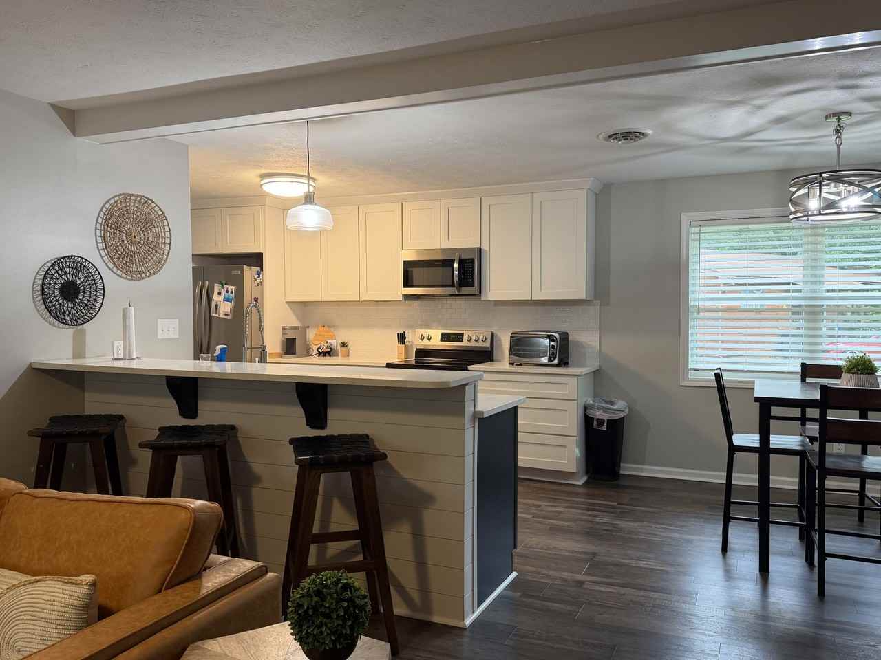244 Windmere Dr - Photo 3 of 14