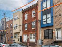 featured image of 1811 N 18th St #C