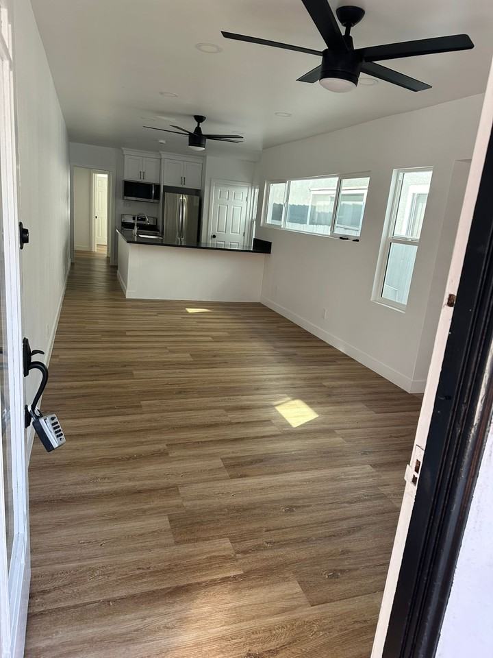518 Rialto Ave #A - Photo 7 of 15