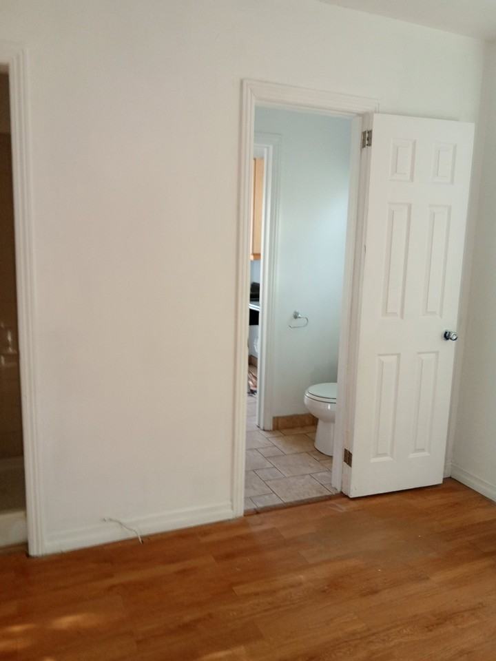 138 N Marcile Ave - Photo 2 of 8