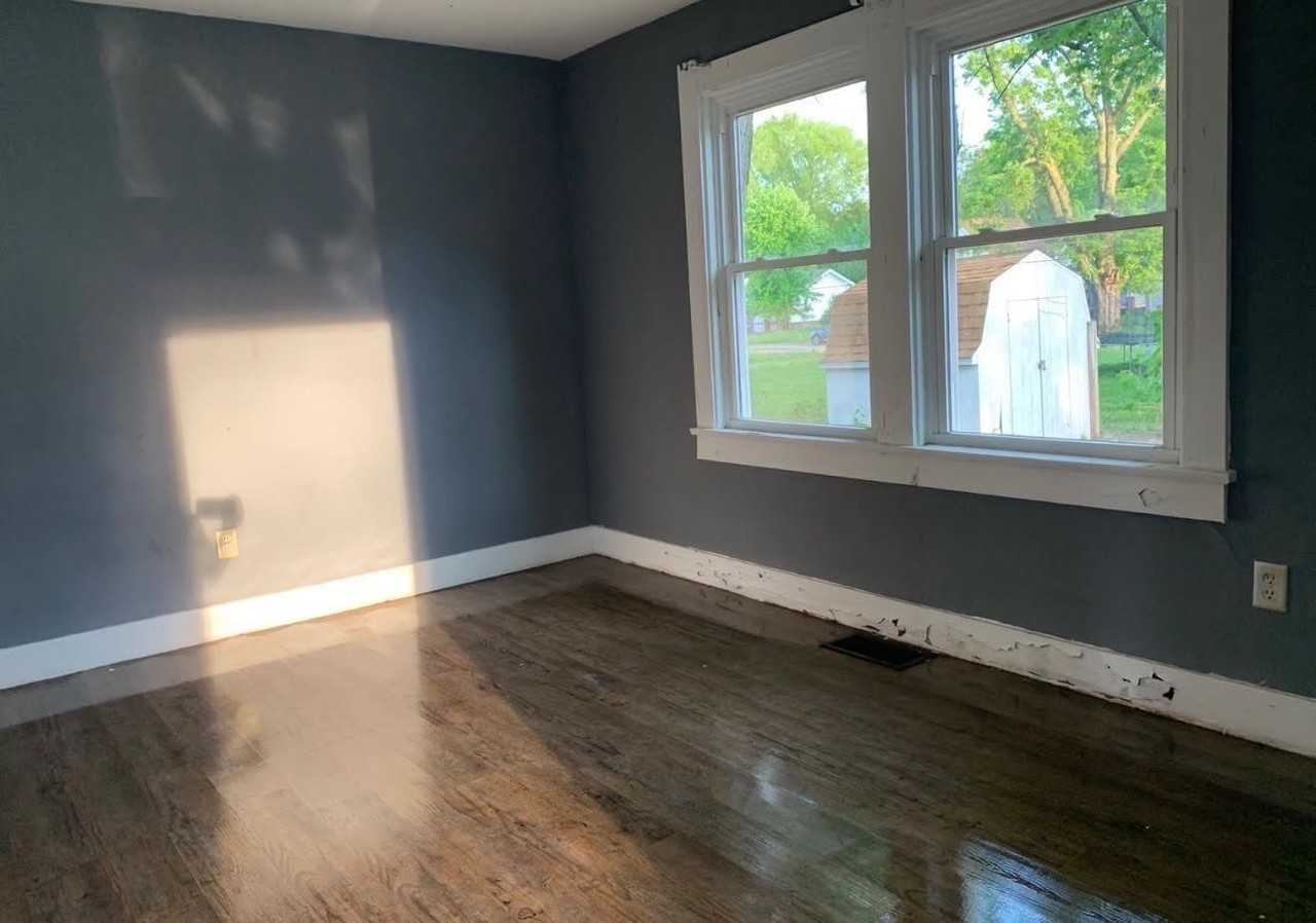 328 N 18th St - Photo 2 of 8