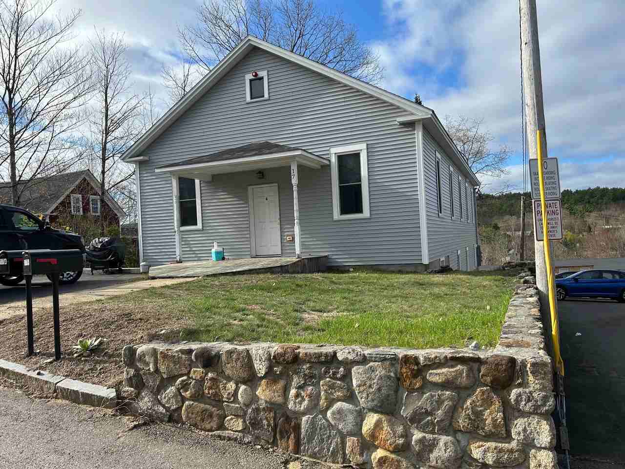 17 Hill Ave #A