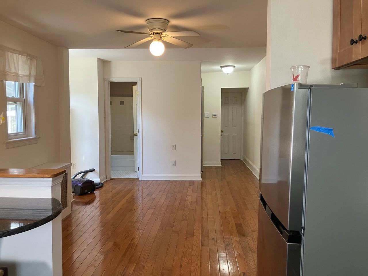 430 E Franklin St #1 - Photo 5 of 15