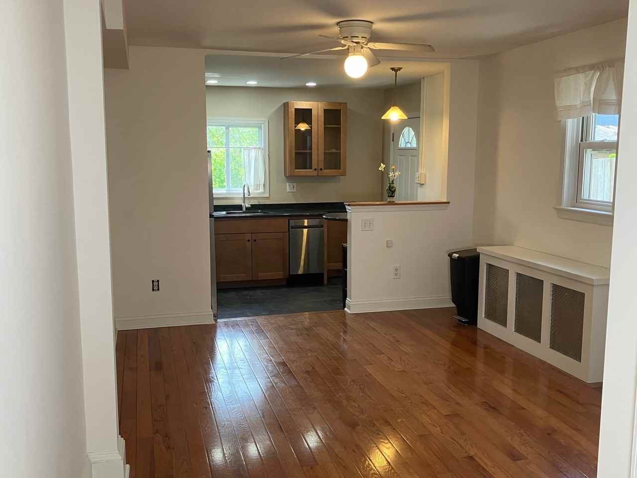 430 E Franklin St #1 - Photo 6 of 15