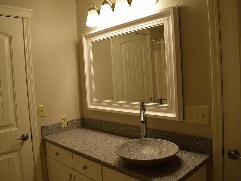 16 Johns St - Photo 4 of 13