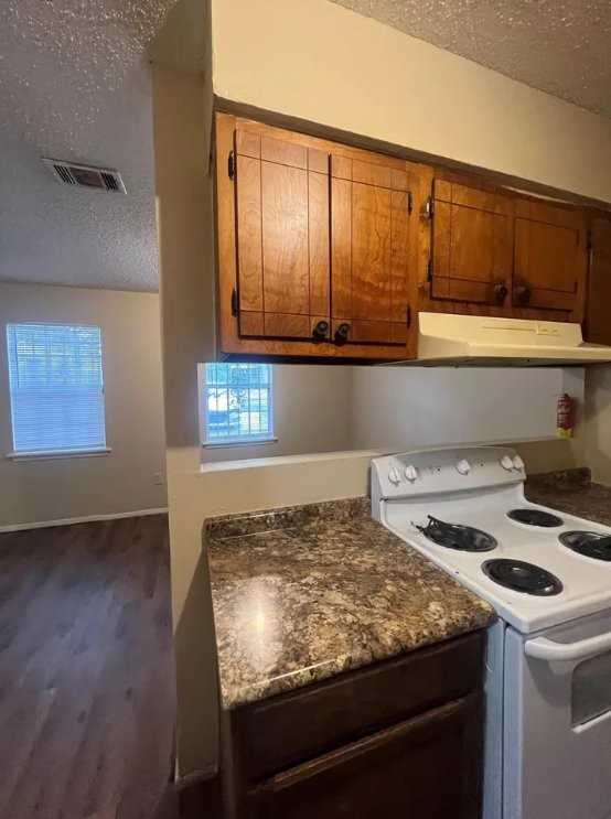 6002 Henderson Ave - Photo 2 of 5