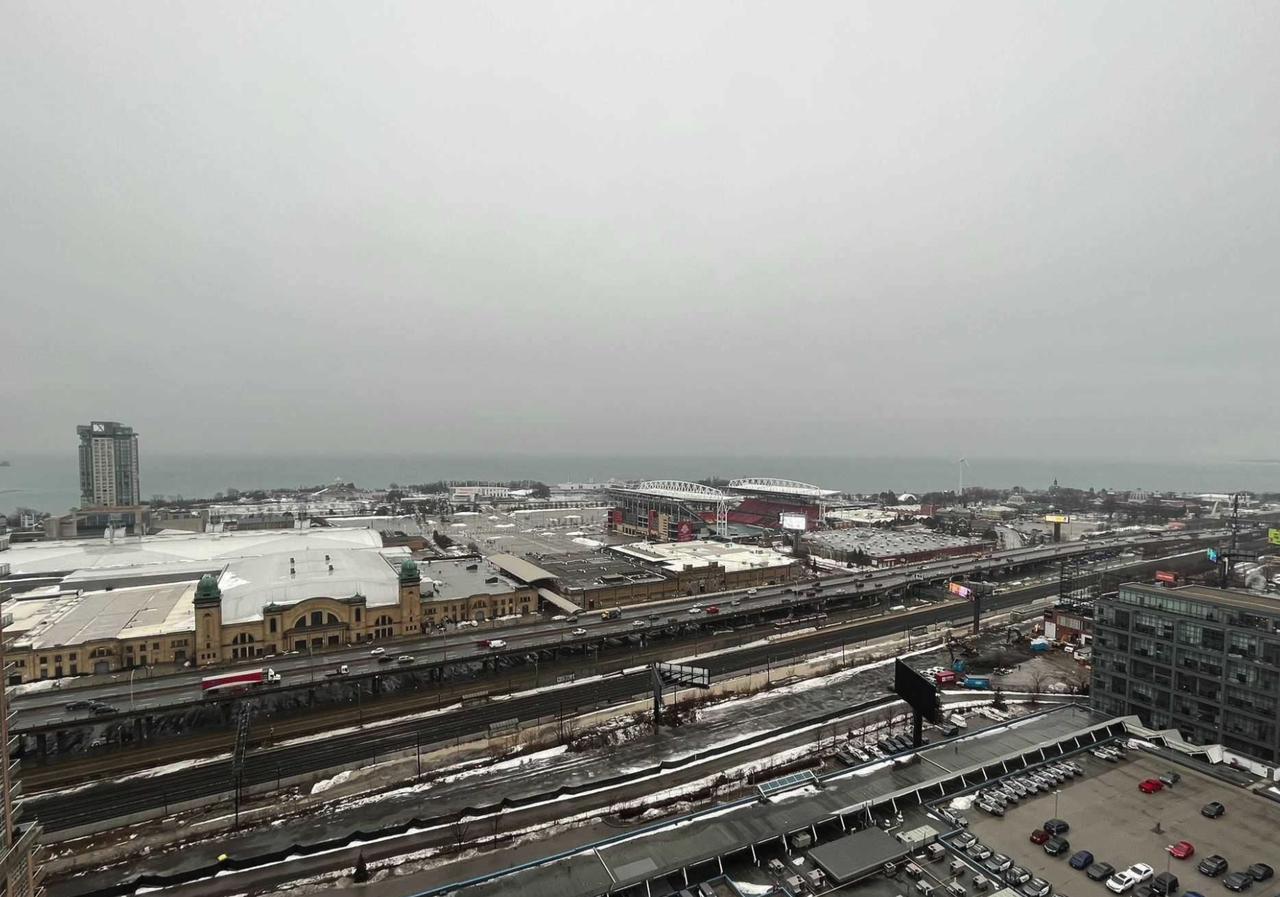 135 East Liberty Street - Photo 4