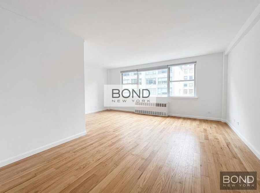 160 E 55th St #8 - Photo 2 of 5