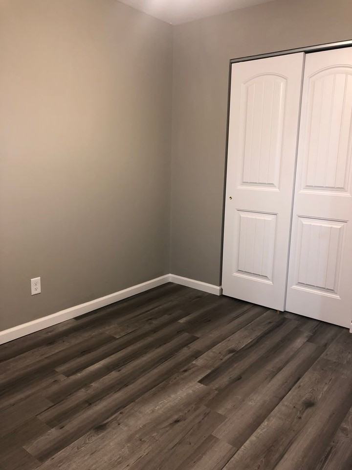 208 John St #B - Photo 7 of 12