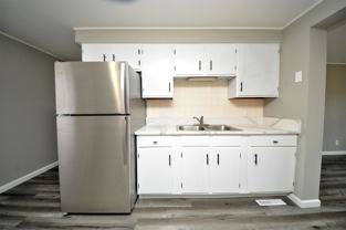 313 Granada Dr - Photo 1 of 1