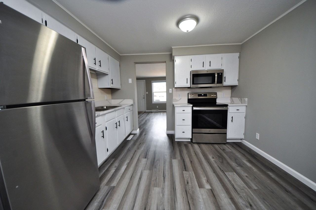 313 Granada Dr - Photo 6 of 50