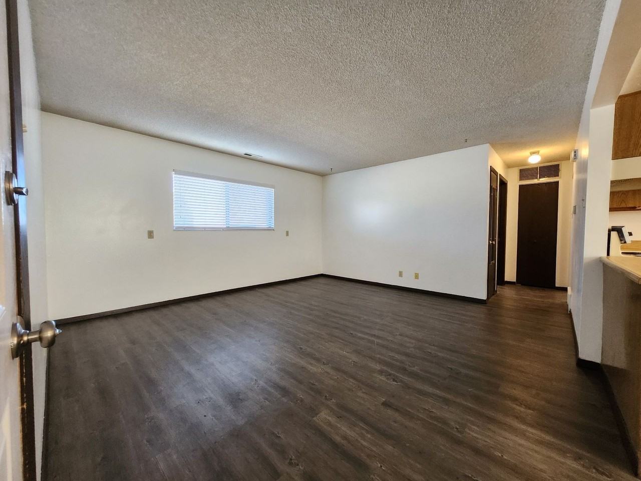 2103 Chautard Dr #D - Photo 5 of 15