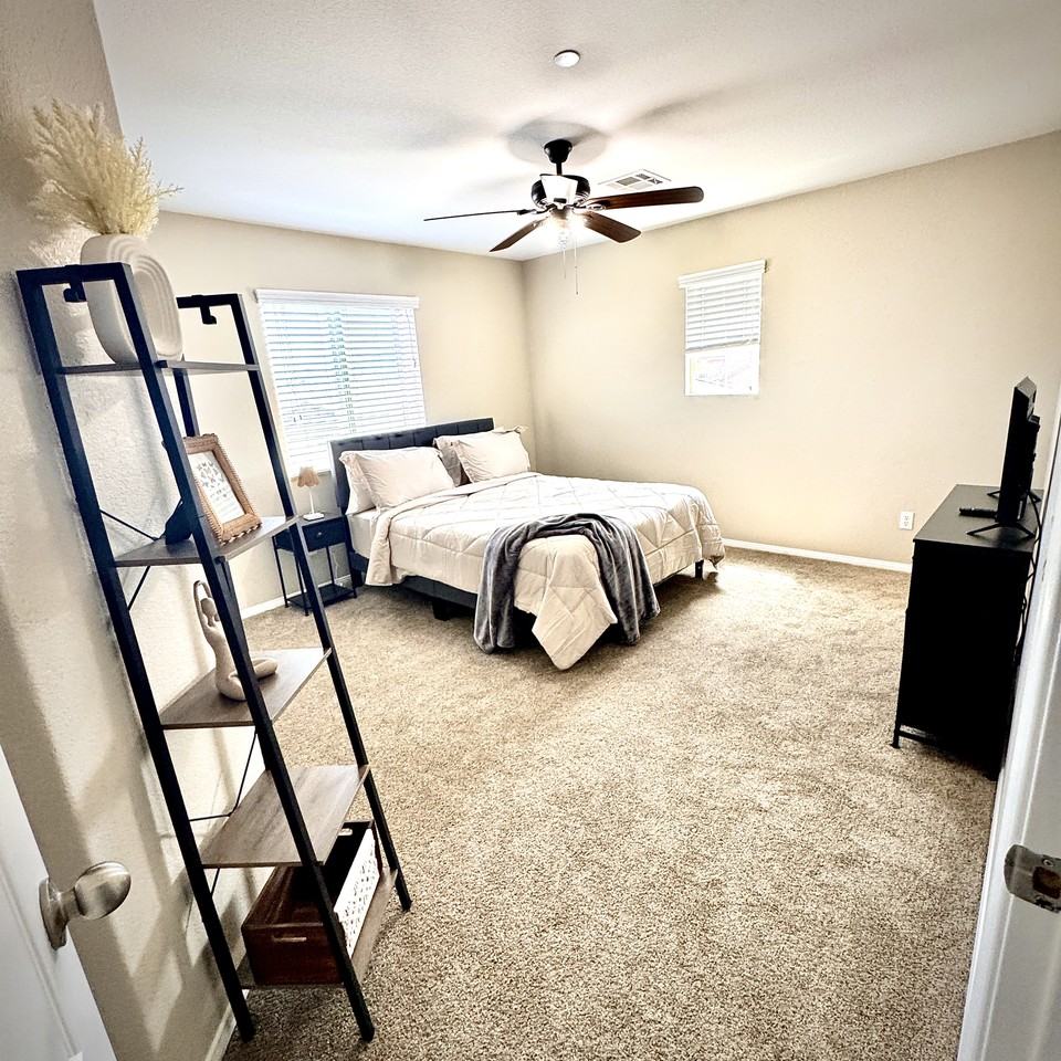 9049 Boston Springs Ave #3