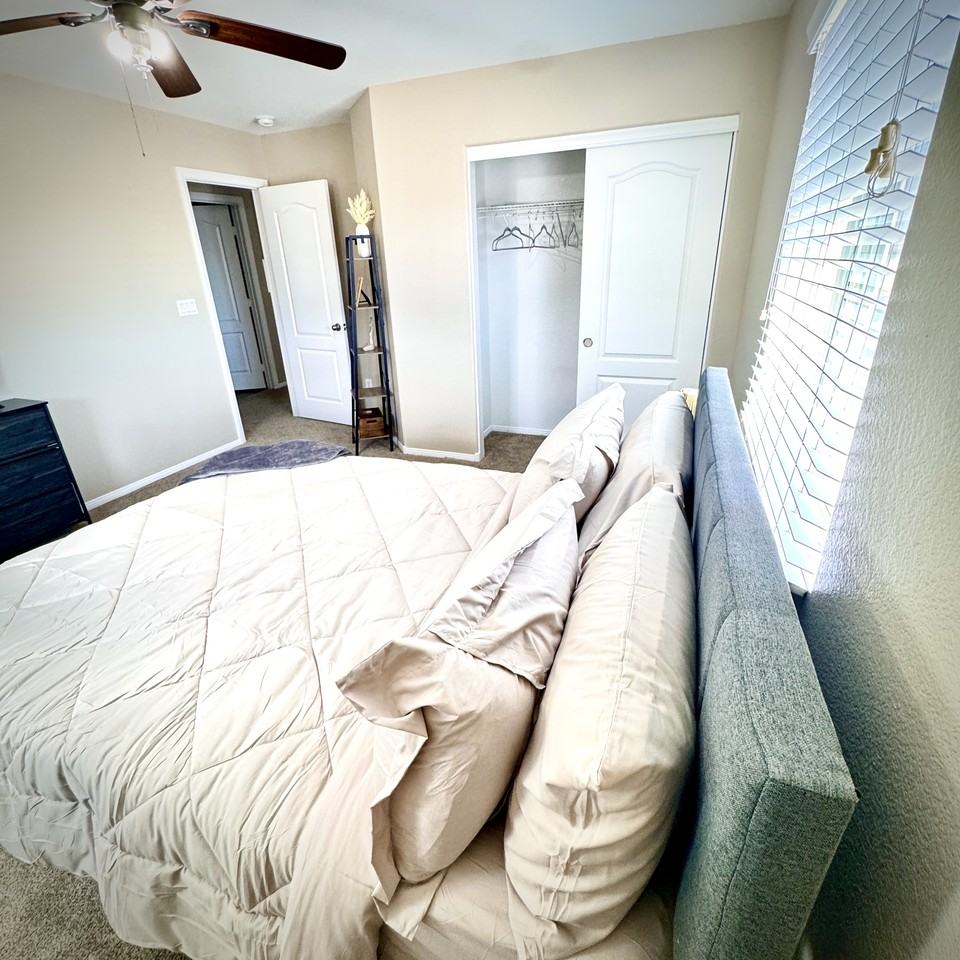 9049 Boston Springs Ave #3 - Photo 4 of 13